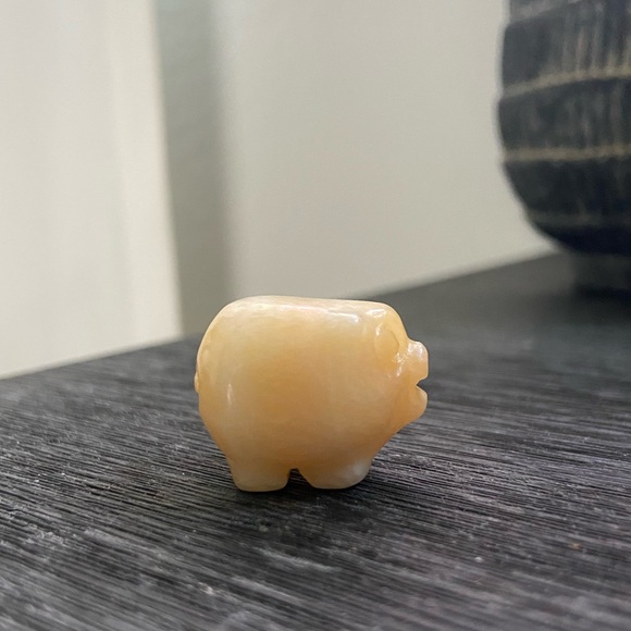 Orange Calcite 1” Carved Pig - Picture 5 of 6